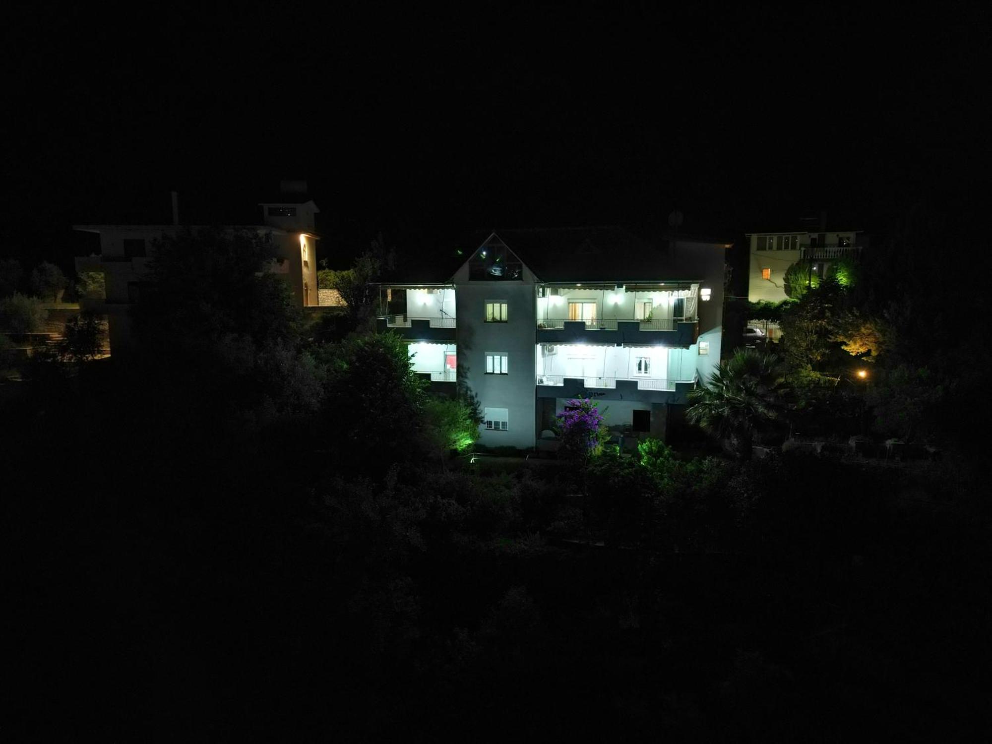 Vila Banushi Gjirokaster Exterior photo