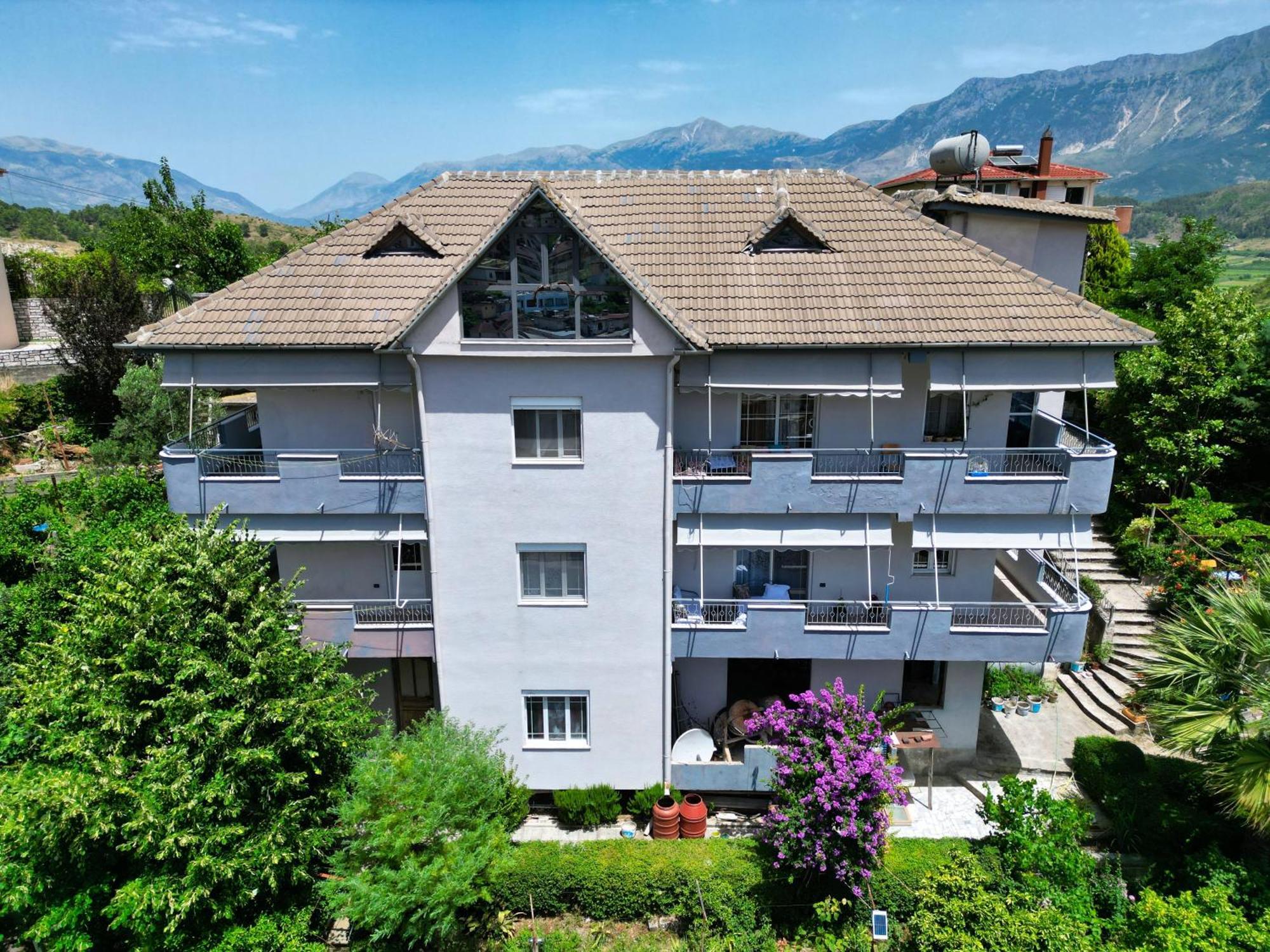 Vila Banushi Gjirokaster Exterior photo